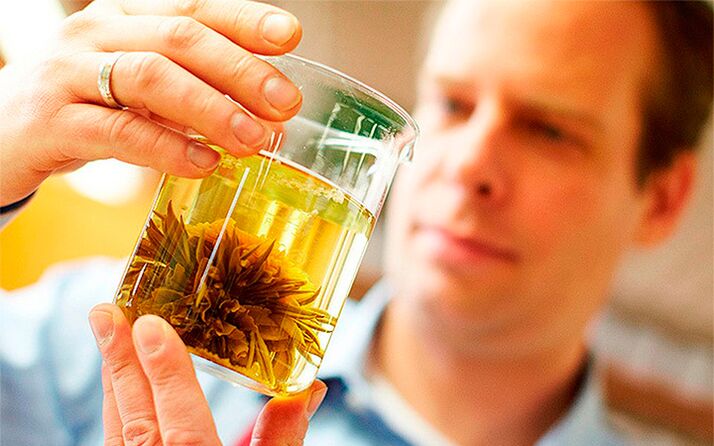 A man prepares the herb to increase sexual activity